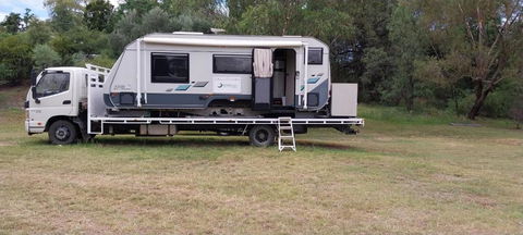 RV Caravan In Rural Setting On Edge Of Town Close To AgQuip - Accommodation Broome 1