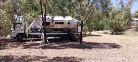 RV Caravan In Rural Setting On Edge Of Town Close To AgQuip - Accommodation Broome 0
