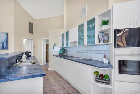 Sail Away - Aldinga Beach - C21 SouthCoast Holidays - Accommodation Broome 2