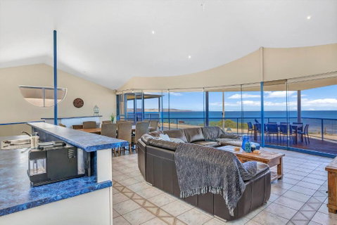 Sail Away - Aldinga Beach - C21 SouthCoast Holidays - Accommodation Broome 3