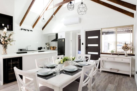 Salt & Pepper; Beautiful Town House In Margs! - Accommodation Broome 0