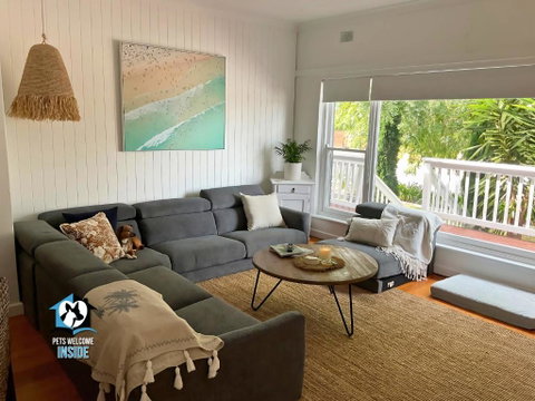 Saltwater Sunsets Seaside Haven With Ocean Views - Accommodation Broome 1