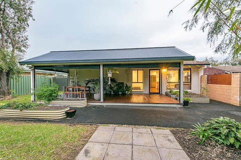 Salty - Accommodation Broome 0