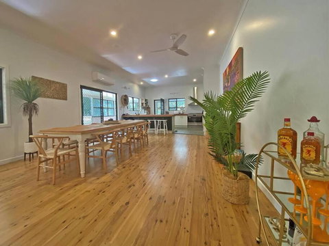 Salty Beach - Accommodation Broome 1