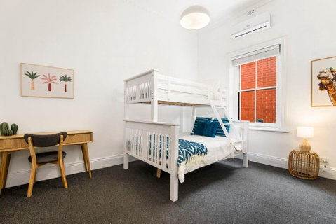 Salty Pines - 3BR House Glenelg South - Accommodation Broome 3