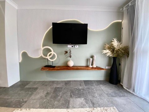 San Antone Luxury In The CBD - Accommodation Broome 2