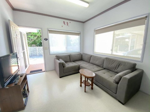 San Marco Villa 4 - Burrum Heads- Beachfront- 2BR - Pool- Aircon - Accommodation Broome 2