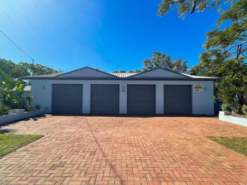 Sand N Sea - Burrum Heads- Beachfront- 4BR- Aircon -Pets Welcome - Accommodation Broome 3