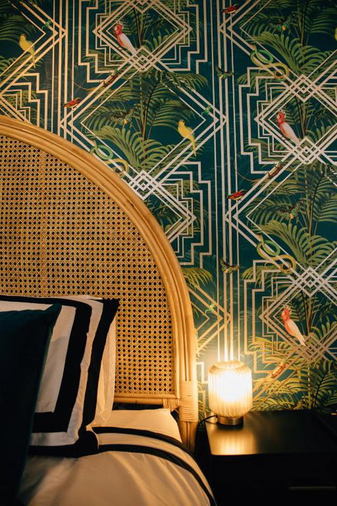 Rooms Of Renown - The Enterprise Suite - Accommodation Broome 1