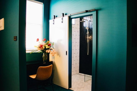 Rooms Of Renown - The Enterprise Suite - Accommodation Broome 3