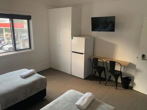 Sandy Bottoms Guesthouse - Accommodation Broome 1