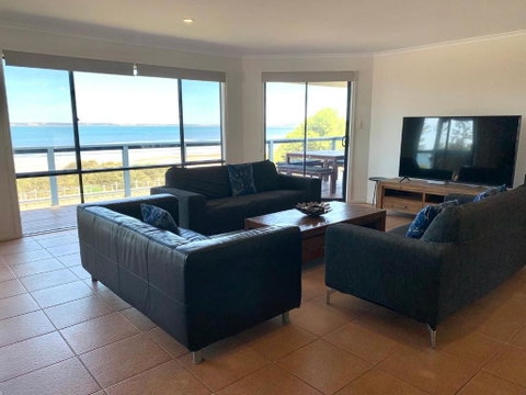 Sandcastle - A Esplanade Place, Stunning Views - Accommodation Broome 1
