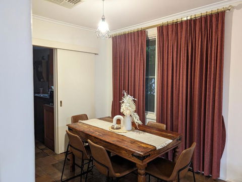 Spacious, Modern & Stylish Vacation Home - Accommodation Broome 3