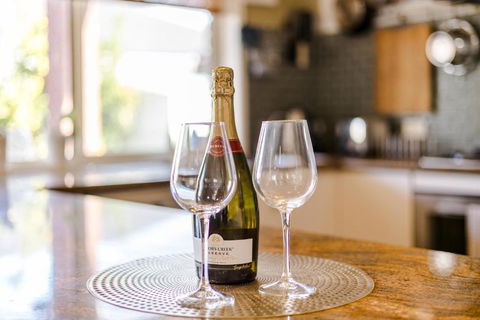 StayAU Family Home Comfort In Caroline Springs - Accommodation Broome 1