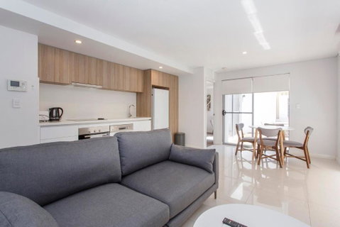 Stirling Apartment 1- Modern Central Apartment - Accommodation Broome 2