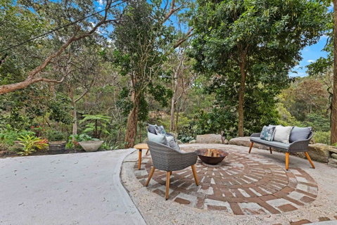 Stunning Peaceful Holiday Haven With Waterfall - Accommodation Broome 3