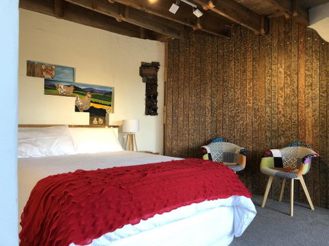 Bed In A Shed Too - Accommodation Broome 0