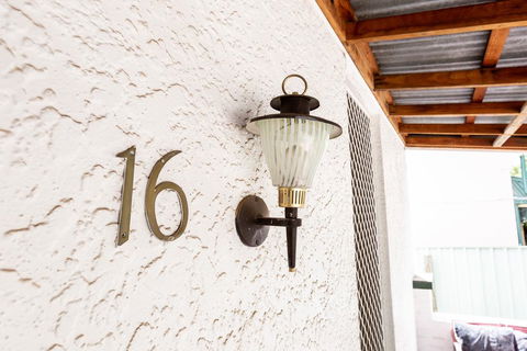 Best Central House - SLEEPS 11 !! - Accommodation Broome 1