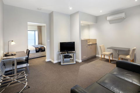 Best Western Plus Ballarat Suites - Accommodation Broome 2