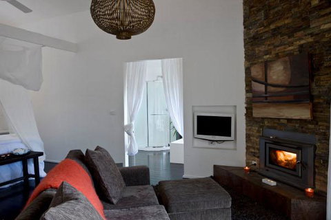 Blue Cliffs Retreat - Accommodation Broome 1