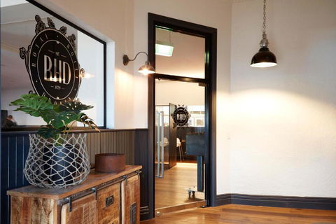 The Royal Hotel, Drouin - Accommodation Broome 0