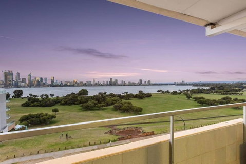 The Swan - Park & River Views Next To Perth Zoo - Accommodation Broome 0