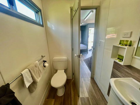 Young Caravan And Tourist Park - Accommodation Broome 2