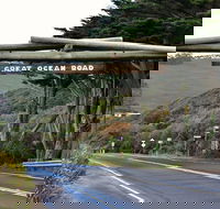 Small-Group Great Ocean Road and Twelve Apostles Full-Day Tour