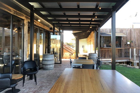 Beer, Wine And Gin (The Ultimate Tastings.) - Accommodation Broome 4