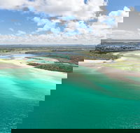Deluxe Seaplane Tour Noosa to Glasshouse Adventure for 2 with Photobook - Accommodation Broome