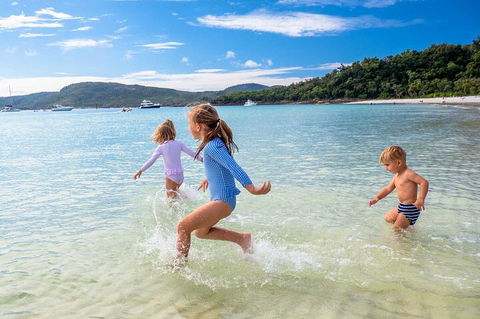 Whitehaven Beach And Daydream Island Cruise - Accommodation Broome 3