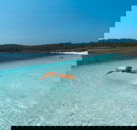 Lake McKenzie Full-Day Tour with Lunch from Hervey Bay - Accommodation Broome