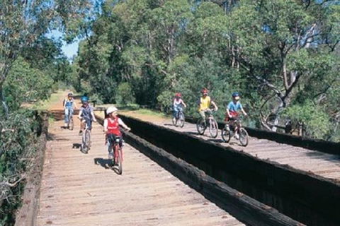 Perth Hills - Wildlife, Art & Gastronomy - Accommodation Broome 2
