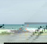 Private Beginners Surf Lessons Noosa World Surf Reserve - Accommodation Broome