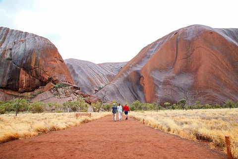 2-Day Uluru (Ayers Rock) And Kata Tjuta Trip From Alice Springs - Accommodation Broome 1